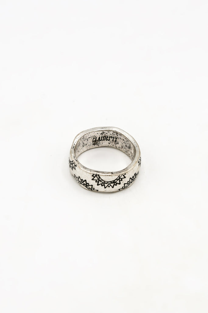 Sands Of Time Pattern Band Ring