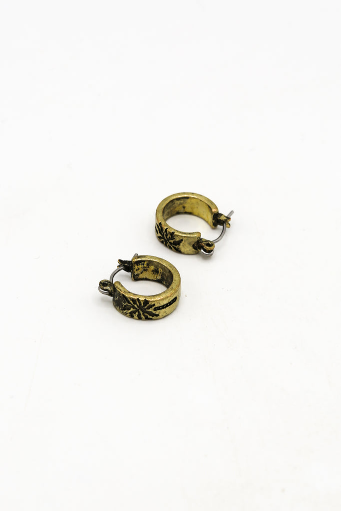 Mountainous Leaf Hoop Earrings